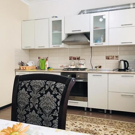 Жк Жана Алем Apartamento Atyraū Exterior foto